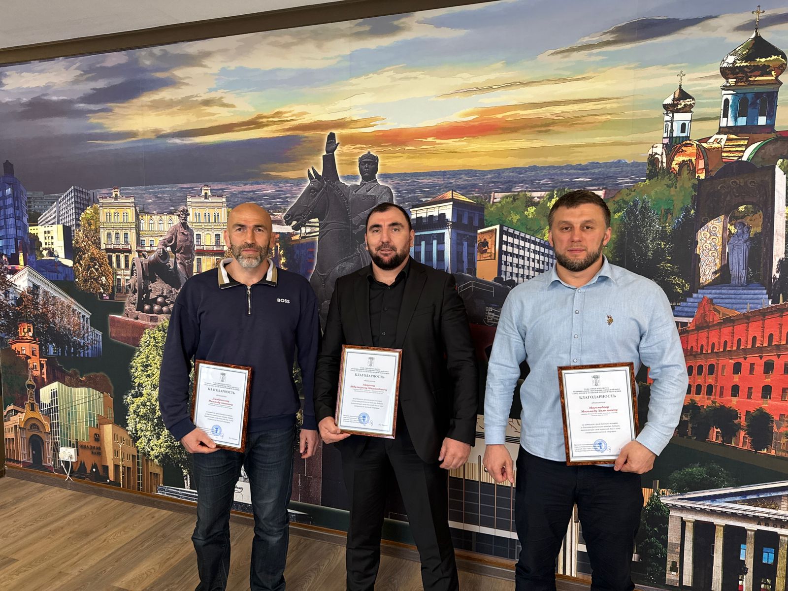 Famous Dagestani athletes left for SMO zone on humanitarian mission